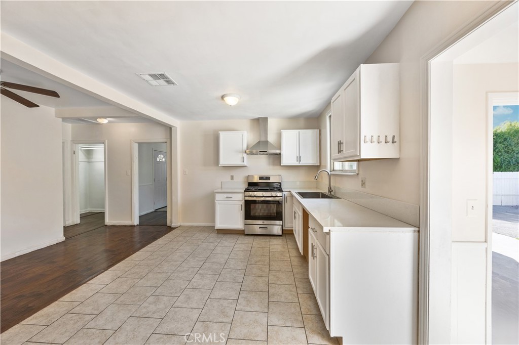 9720 Live Oak Avenue