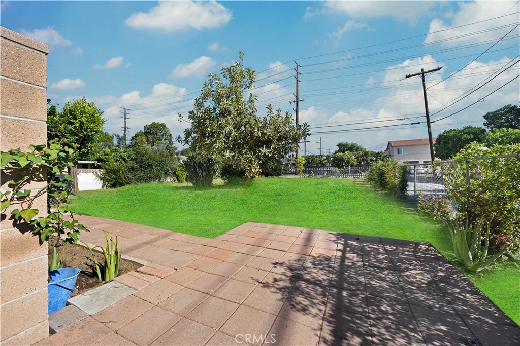 9720 Live Oak Avenue