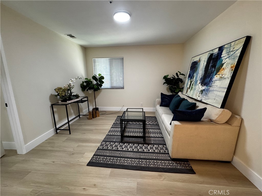 189 N Nicholson Avenue