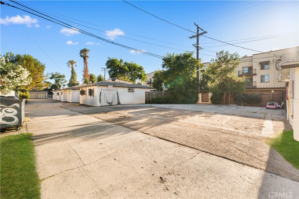5800 Clara Street