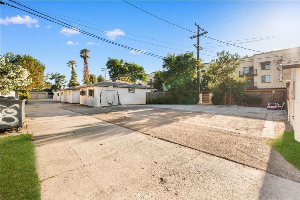5800 Clara Street