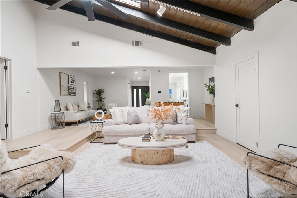 21011 La Salle Avenue