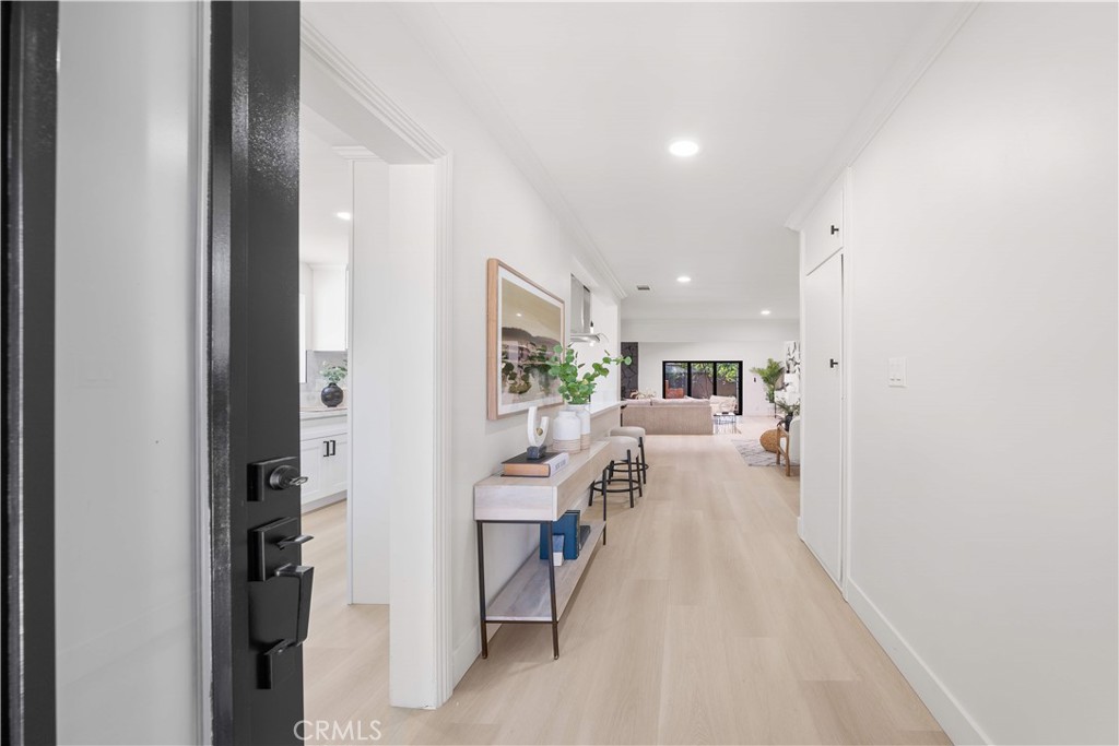 21011 La Salle Avenue