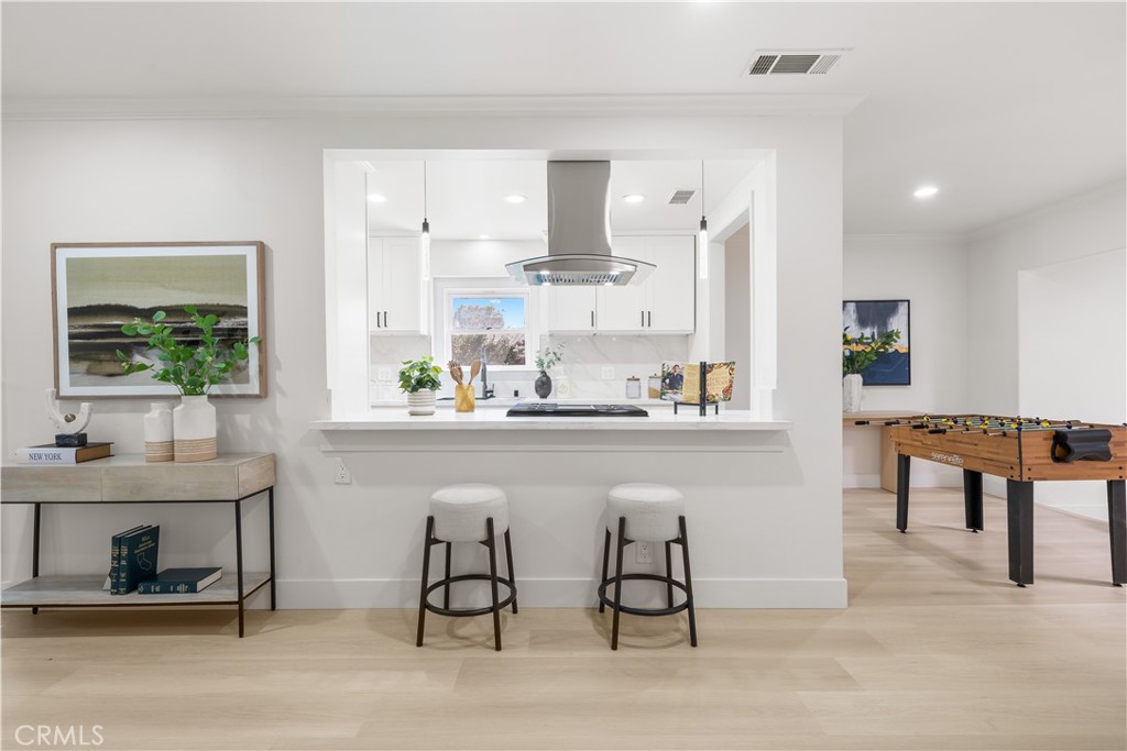 21011 La Salle Avenue