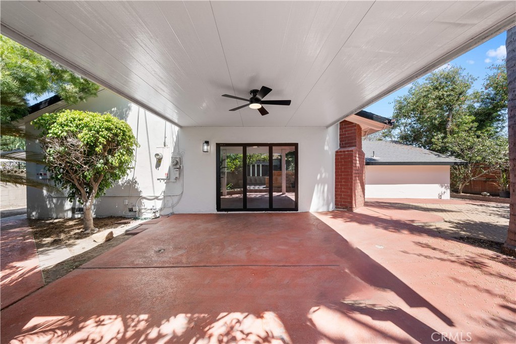 21011 La Salle Avenue