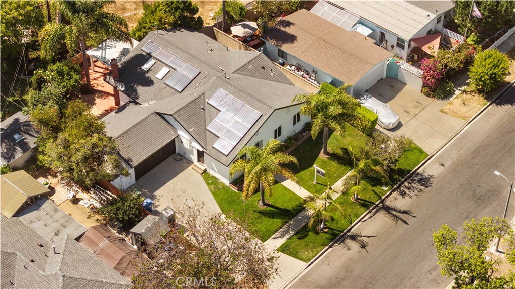 21011 La Salle Avenue