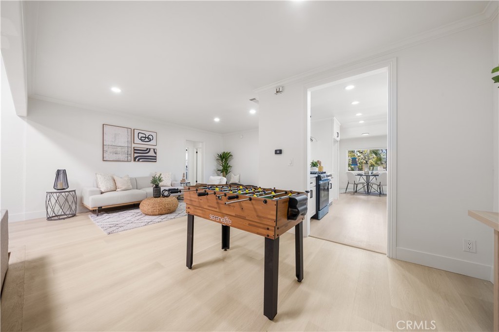 21011 La Salle Avenue