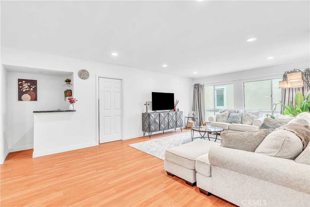 2318 Fox Hill 213