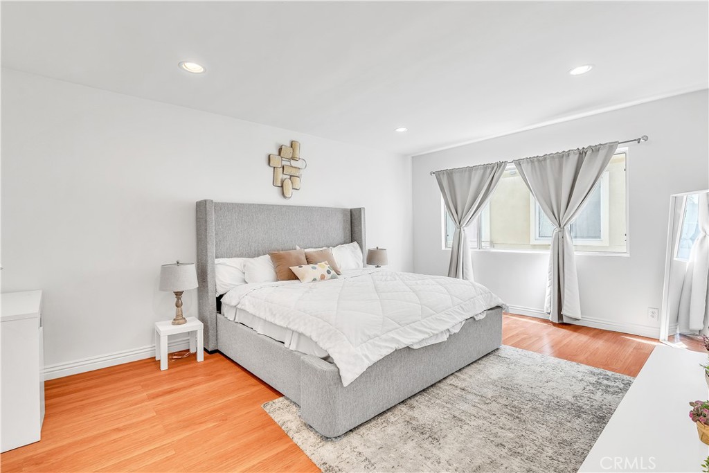 2318 Fox Hill 213