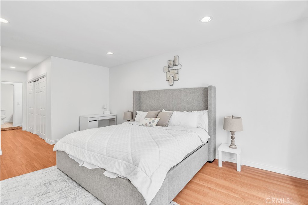 2318 Fox Hill 213
