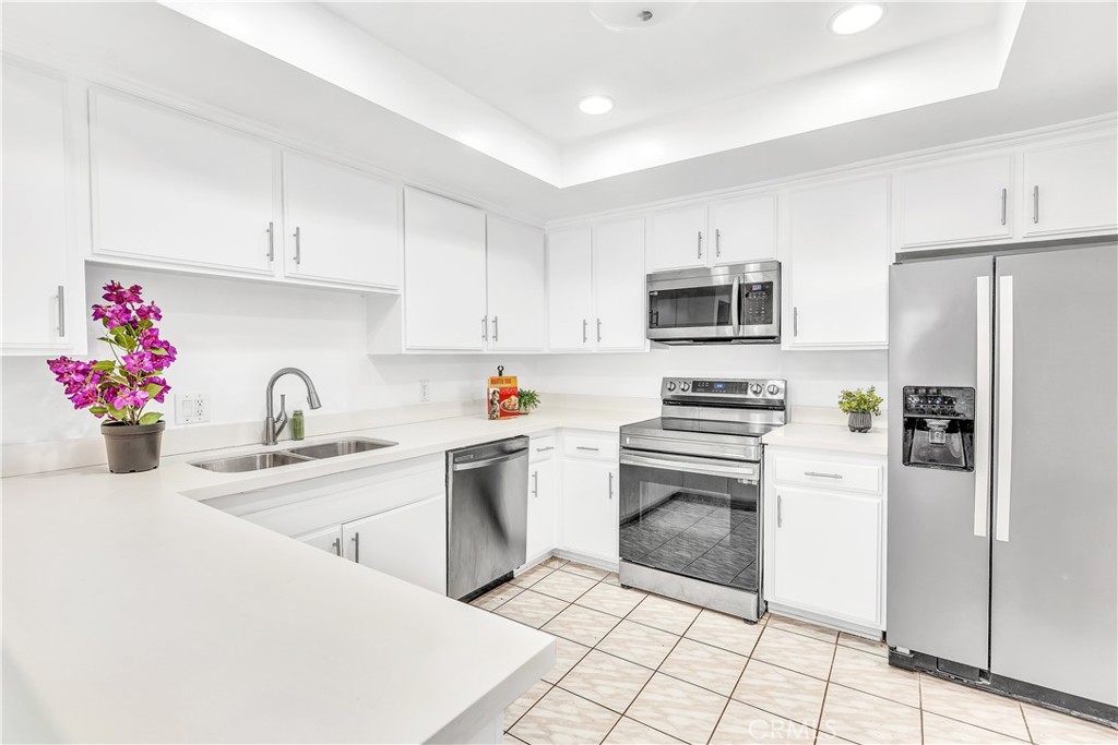 2318 Fox Hill 213