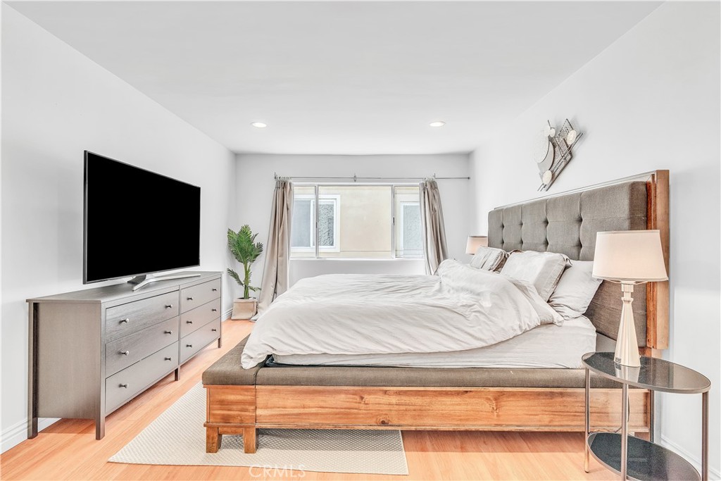 2318 Fox Hill 213