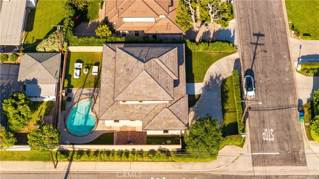 185 W Palm Drive