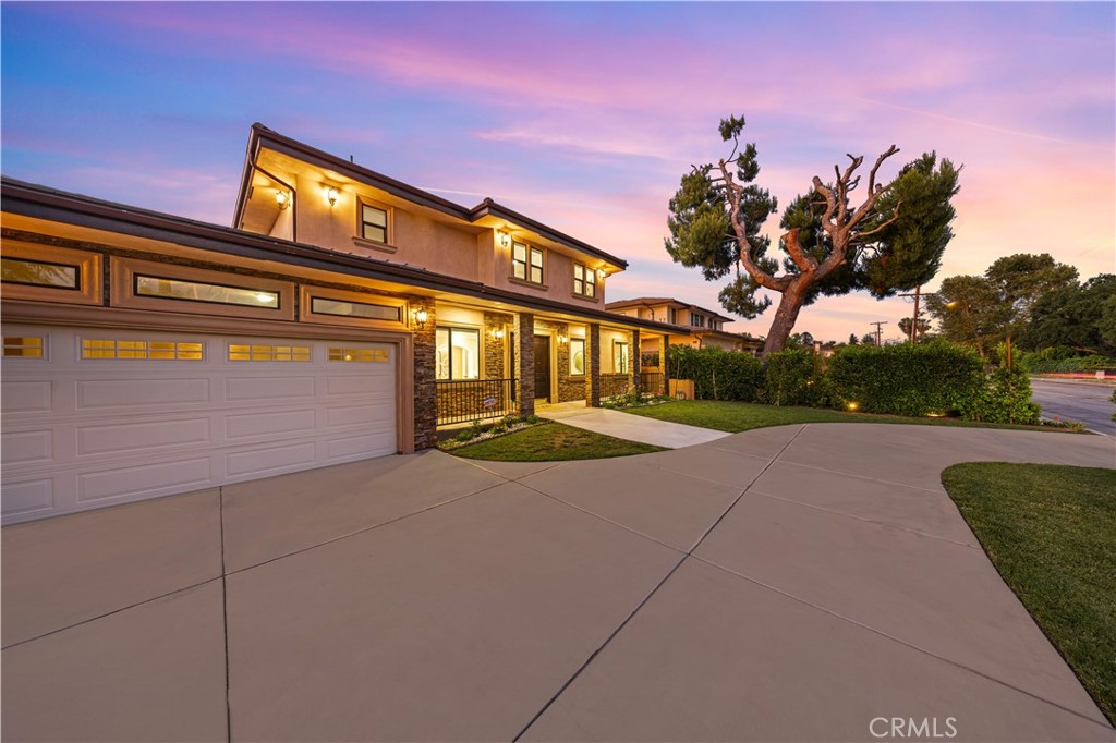 185 W Palm Drive