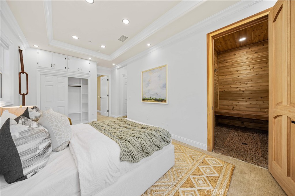 185 W Palm Drive