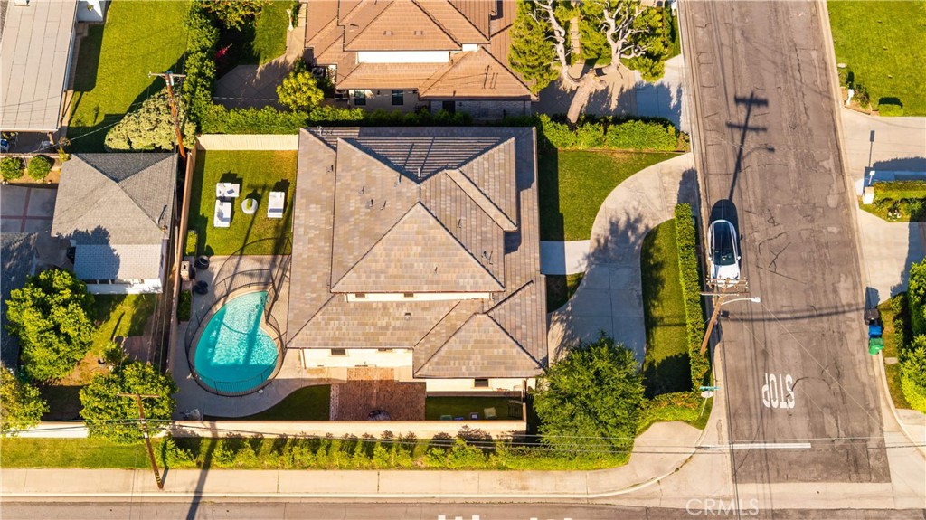 185 W Palm Drive