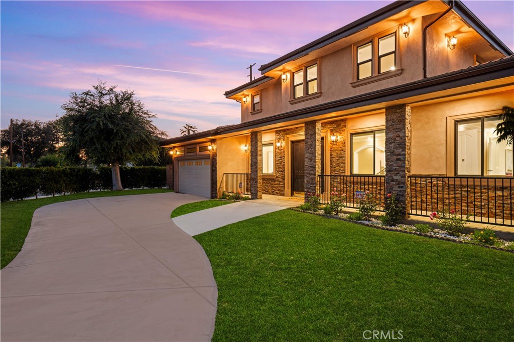 185 W Palm Drive