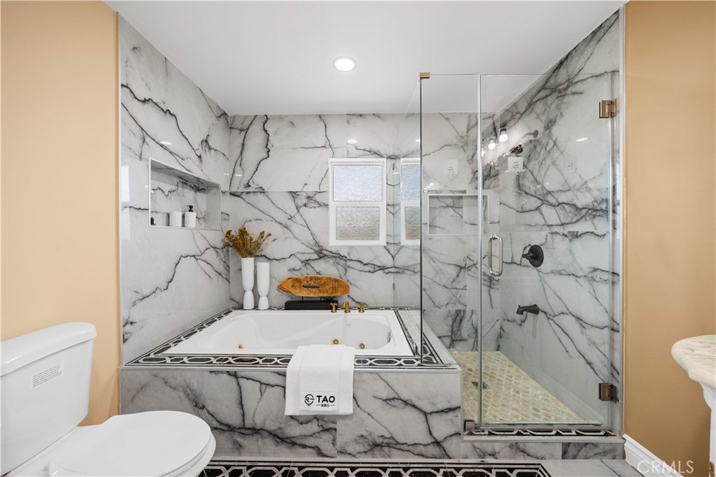 185 W Palm Drive