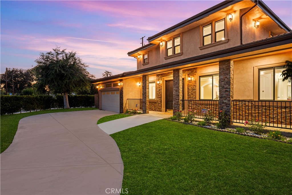 185 W Palm Drive