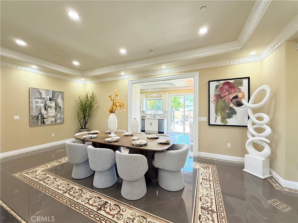 185 W Palm Drive