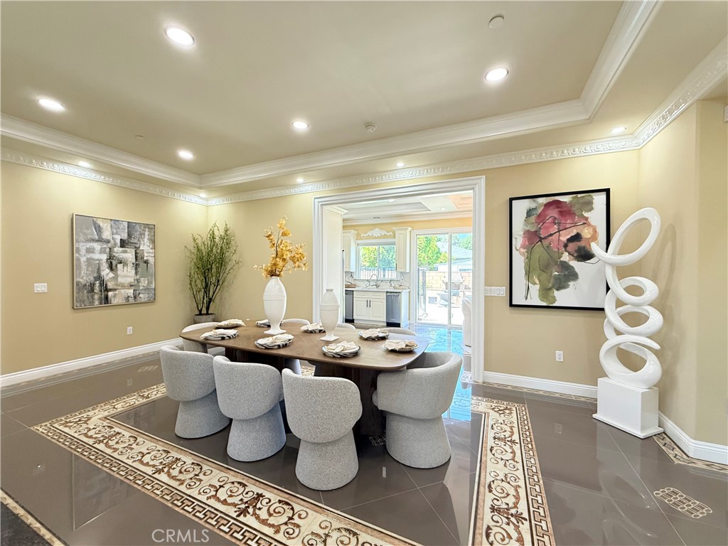 185 W Palm Drive