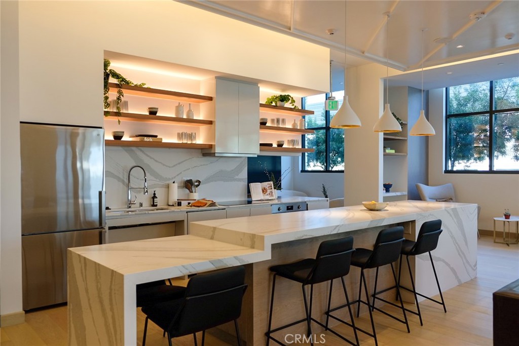 400 S Broadway 3106