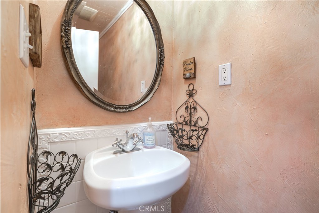 1850 S California Street