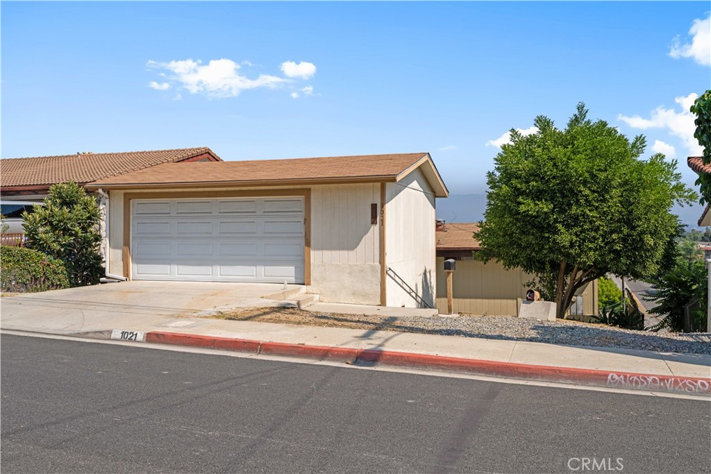 1021 Mooney Dr