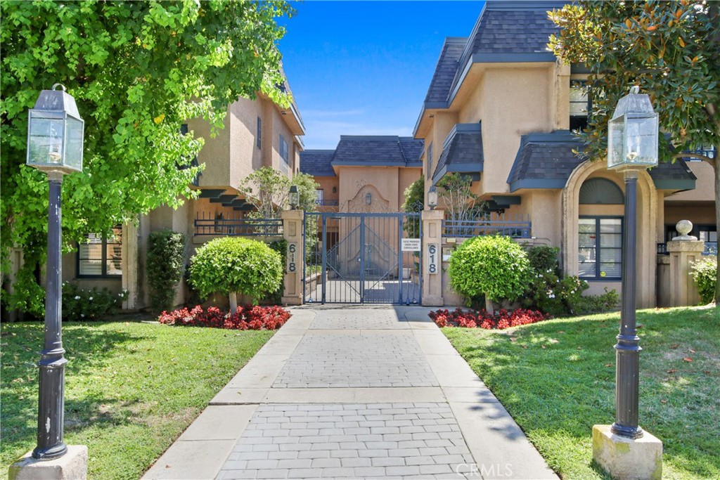 618 Fairview Avenue 112