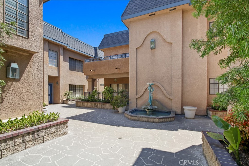 618 Fairview Avenue 112