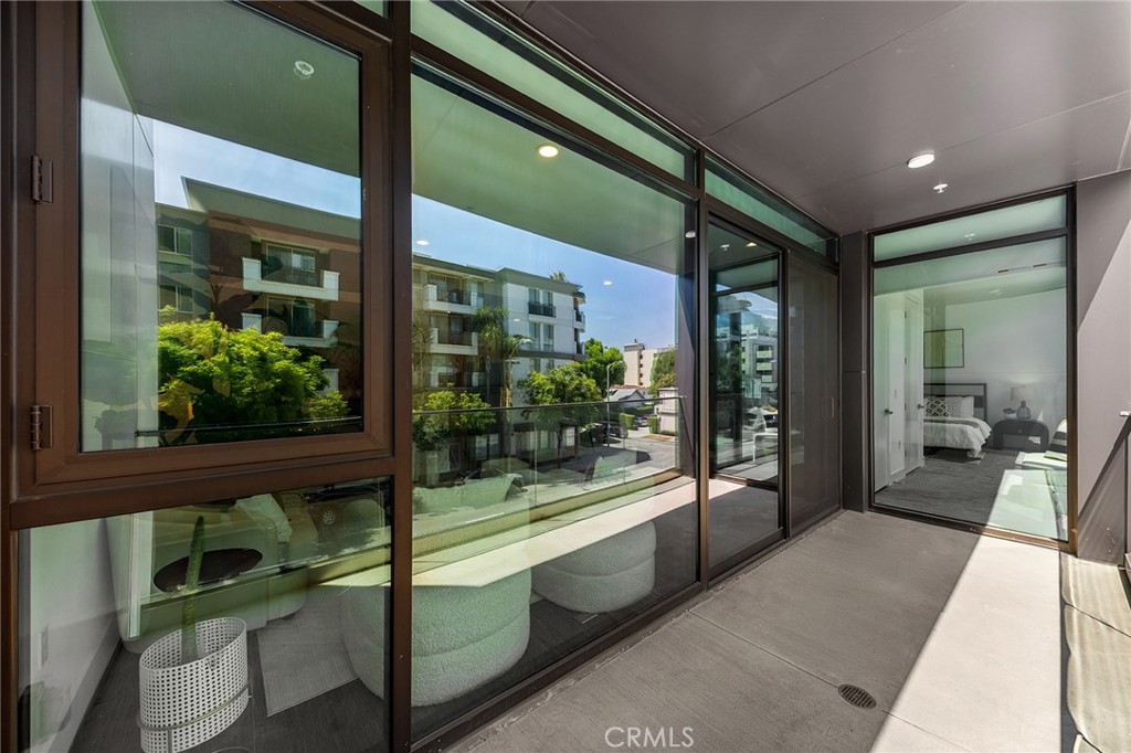 709 E Walnut Street 228