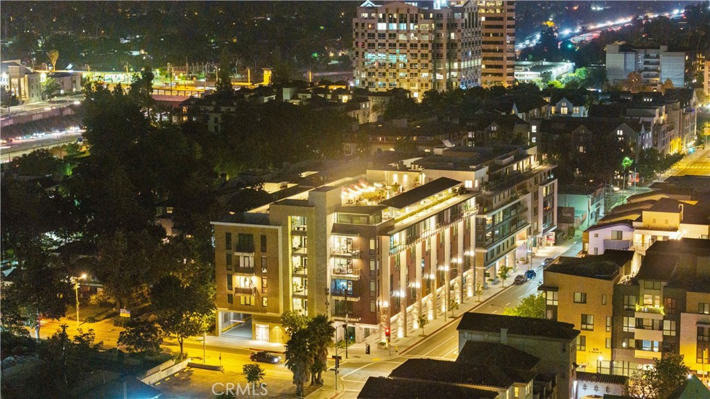 709 E Walnut Street 214