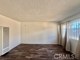 141 S Avenue 22 17