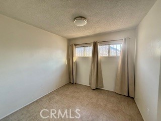 141 S Avenue 22 17