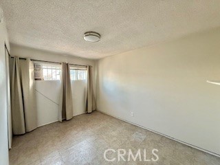 141 S Avenue 22 17
