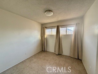 141 S Avenue 22 17
