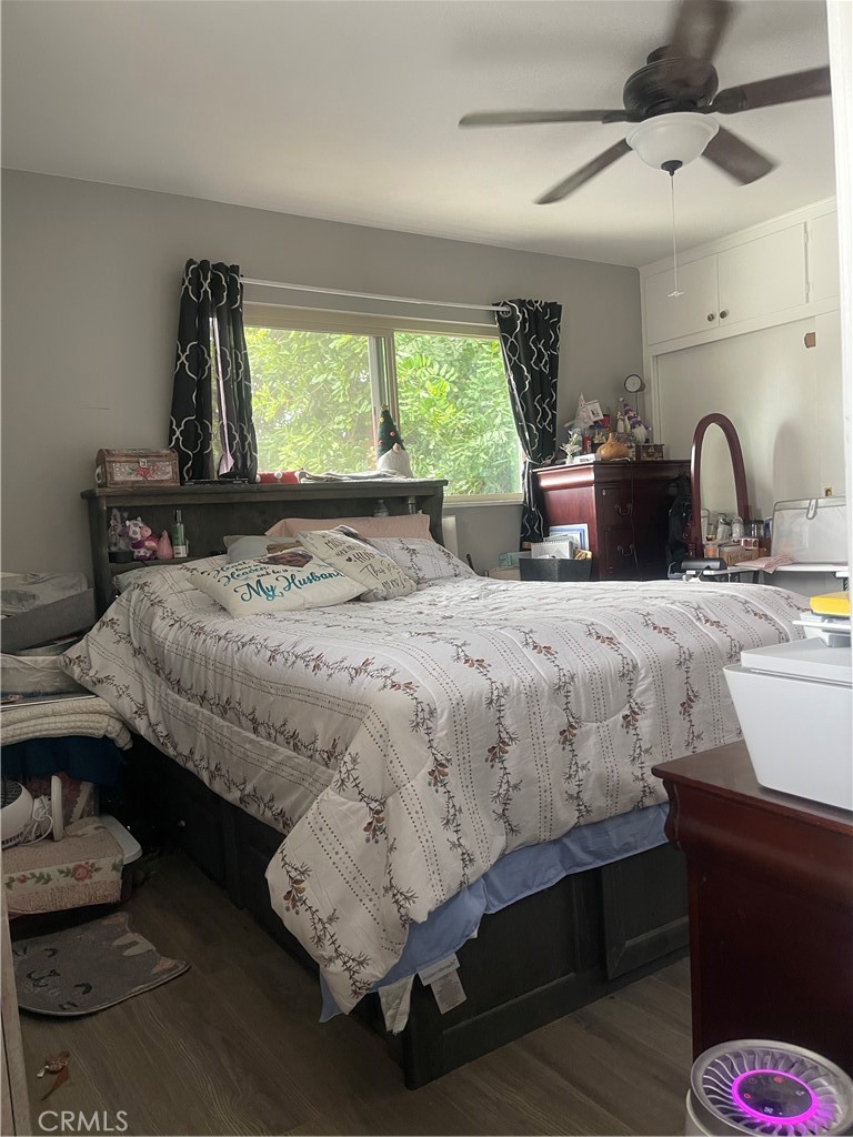 20 E Floral