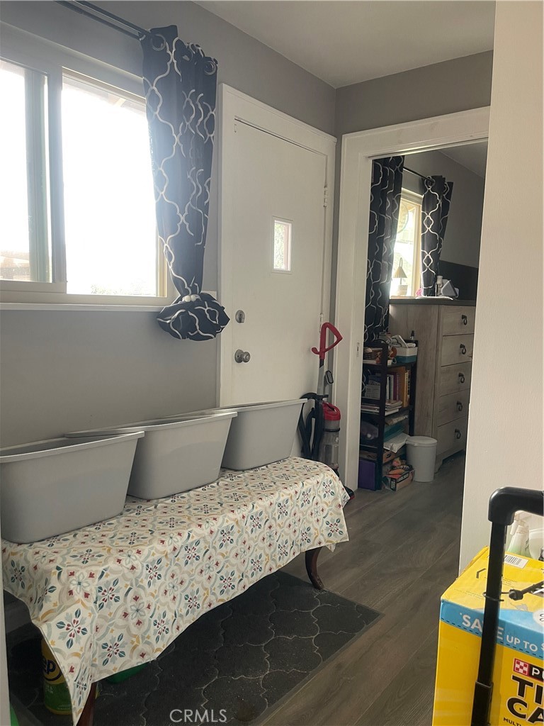 20 E Floral