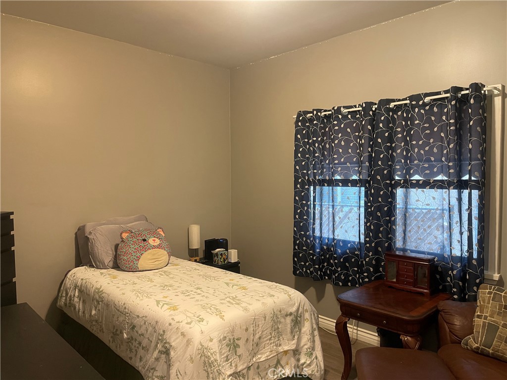 20 E Floral