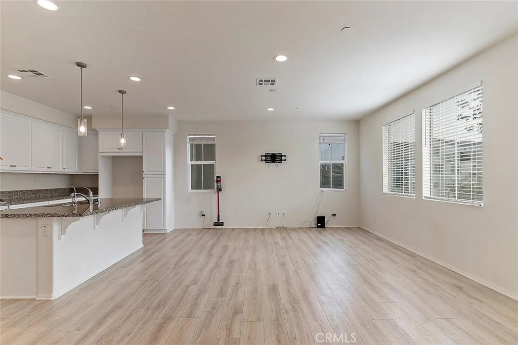 7364 solstice pl