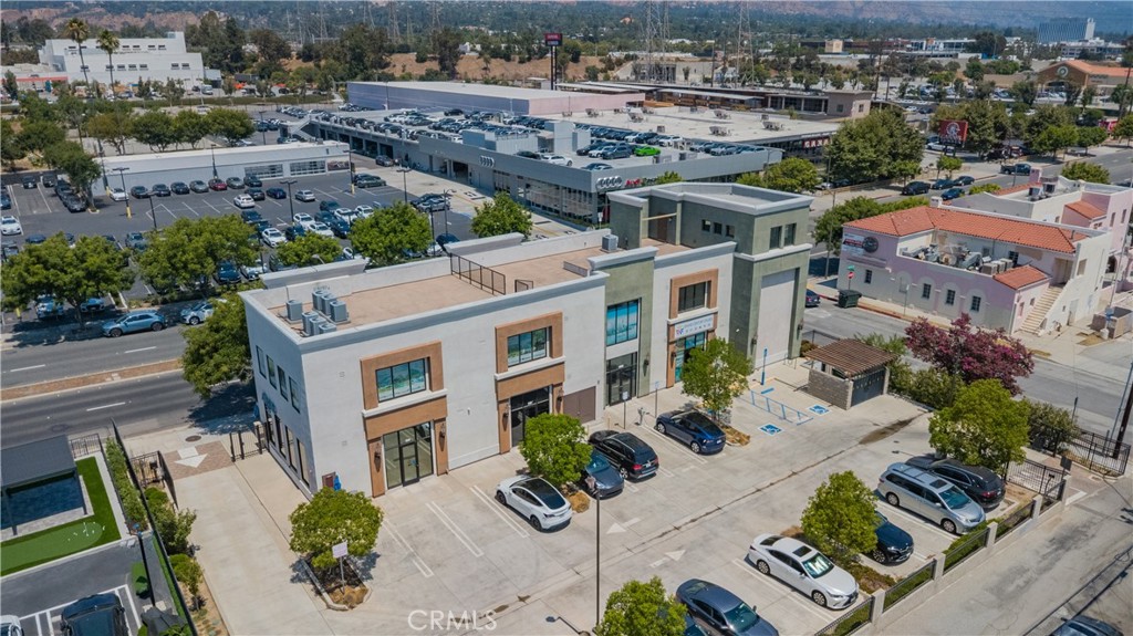 2956 E Colorado Boulevard