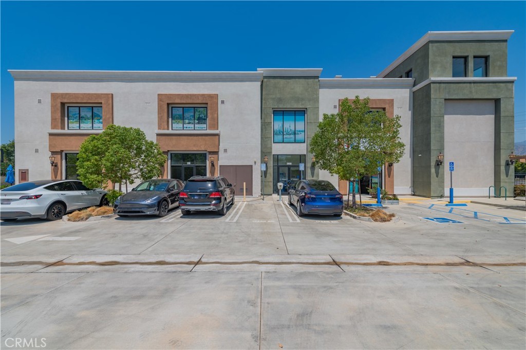 2956 E Colorado Boulevard
