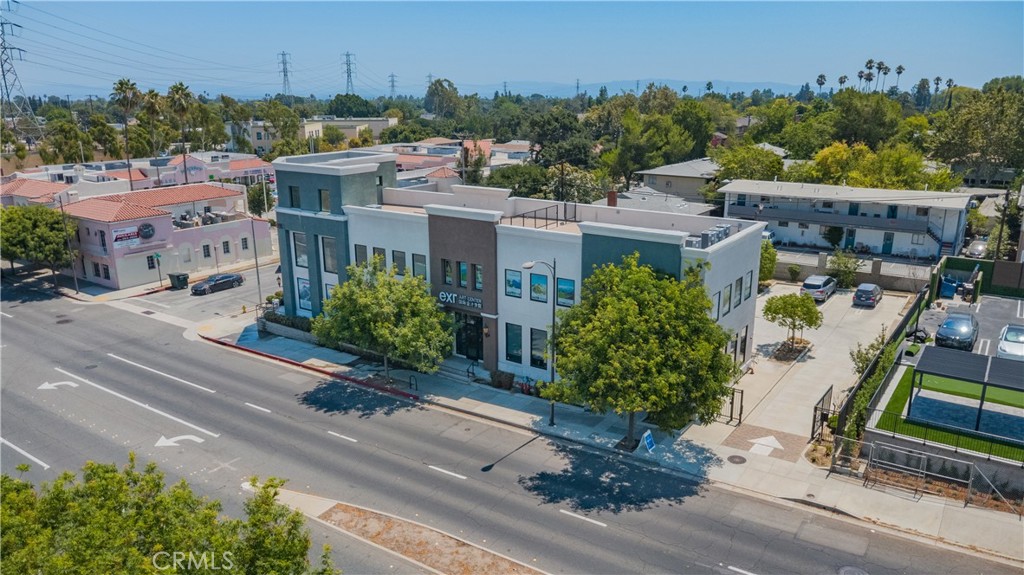 2956 E Colorado Boulevard