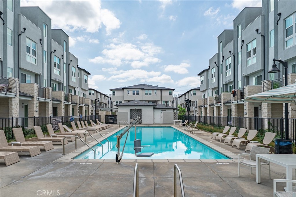 1407 w bushell Street