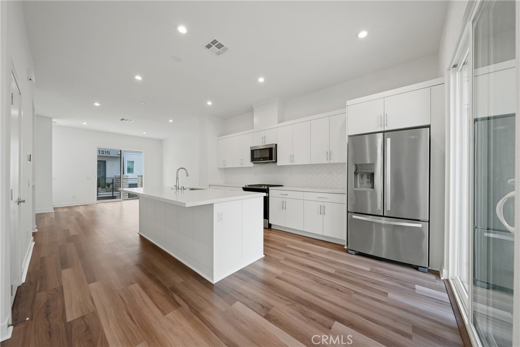 1407 w bushell Street