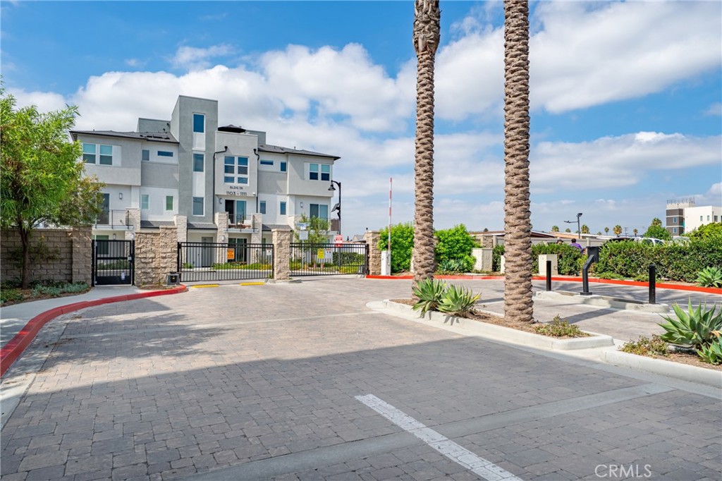 1407 w bushell Street