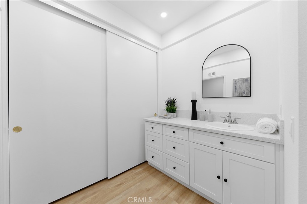 2122 Marblecrest