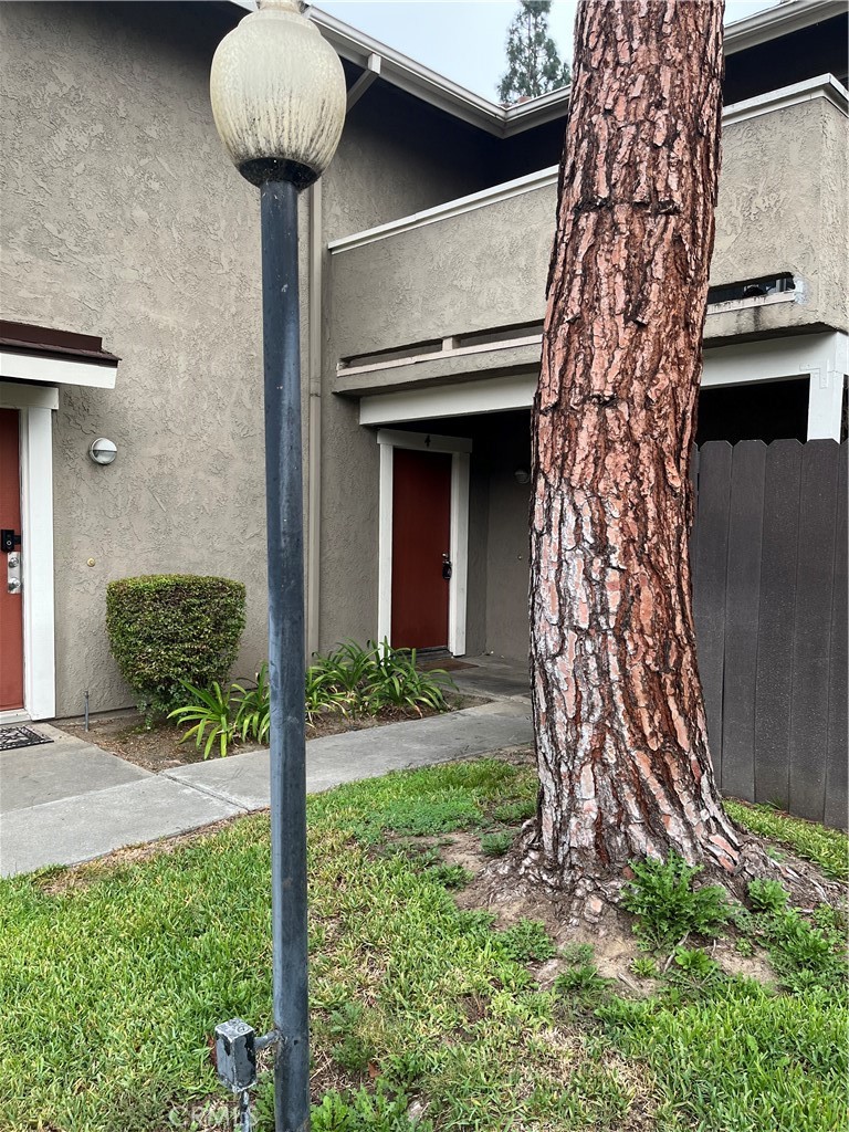 3073 Gladstone #4