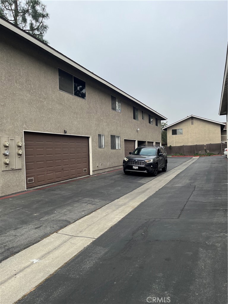 3073 Gladstone #4