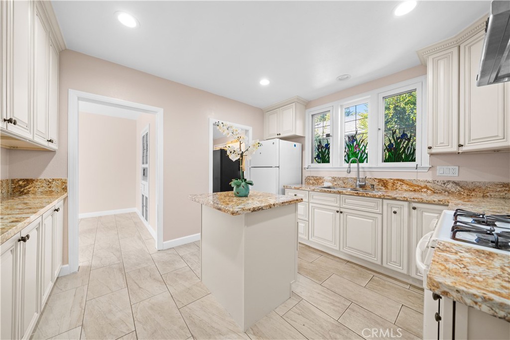 428 N Del Mar